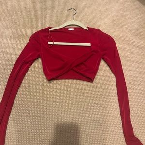 red long sleeve cropped shirt